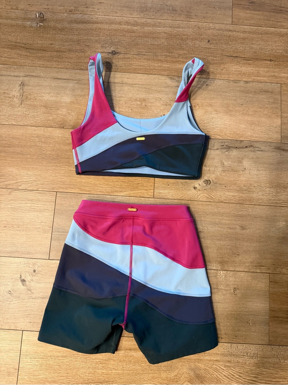 LSPACE New Heights Biker Shorts - Picture 3 of 3